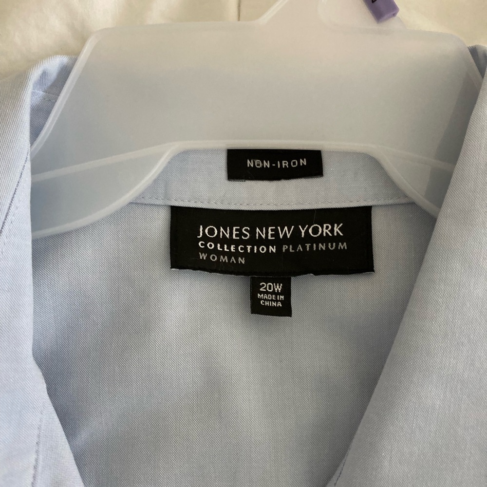 Jones New York Womens 20W blue no-iron French cuff v-neck blouse